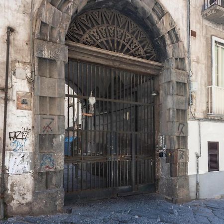 O Murzill Napoli Bagian luar foto