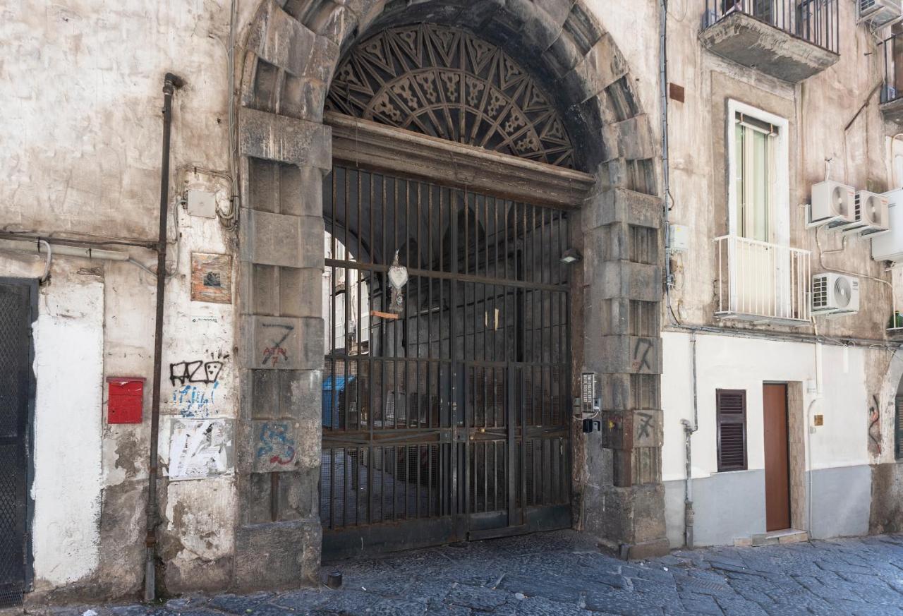 O Murzill Napoli Bagian luar foto